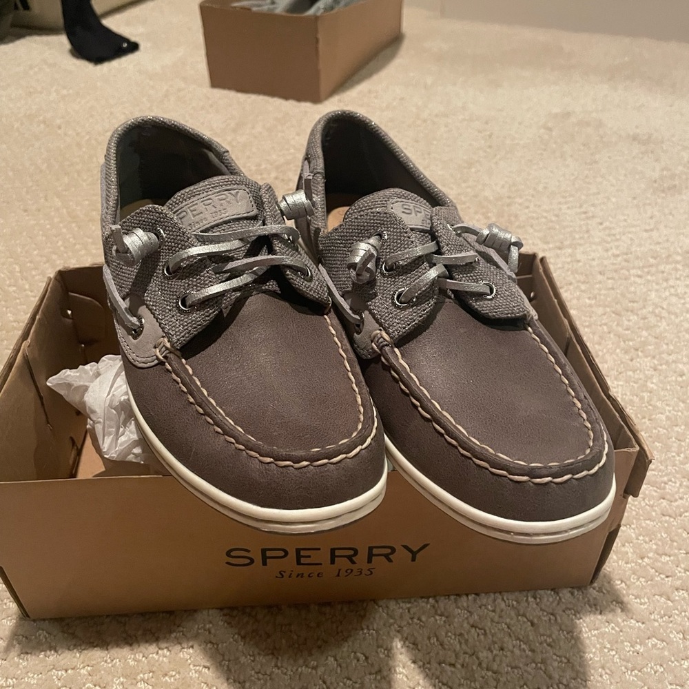 never worn with box size seven